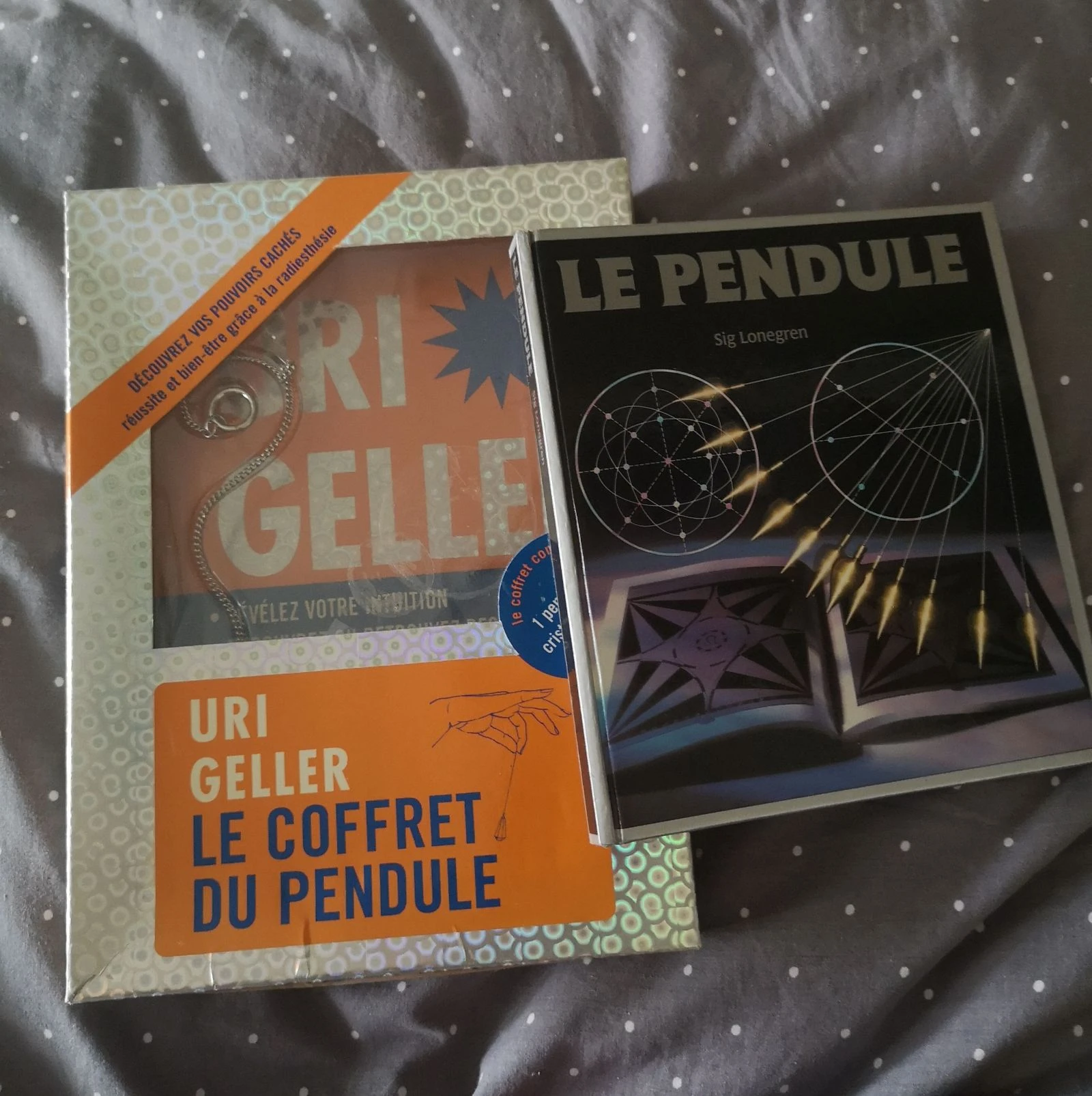 Coffret du pendule +un livre sur le sujet